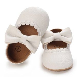 Baby Scalloped Faux Leather Dress Shoes with Bows